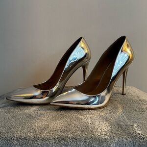 Aldo Metallic Silver/Mirror/Chrome/Grey Pointy Heels/Pumps Size 8 - 4 inch